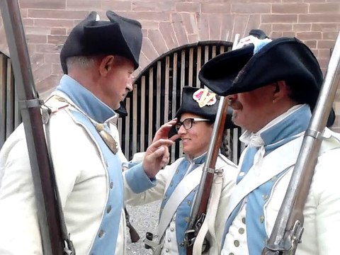 au c?ur du ch?teau de Belfort ,reconstitution d'une arrestation d'un voleur d'?tain par les gendarmes r?publicains,