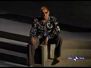 YouTube - Adriano Celentano live 2005