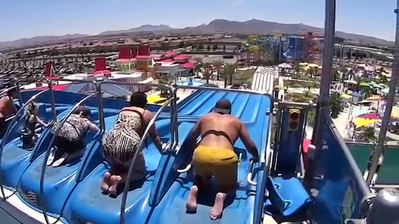 ألعاب السباحة بمسبح في أمريكيا Surfin USA Water Slide at Cowabunga Bay Las Vegas