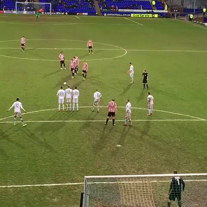 Football : Combinaison rat?e sur coup franc (Angleterre)