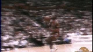 Video[sv]nba - michael jordan 87 slam dunk contest (dunk 1)