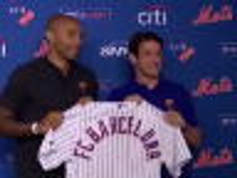 Henry throws first pitch at Mets game
