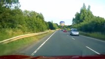 Hot air balloon crosses busy road near Market Harborough