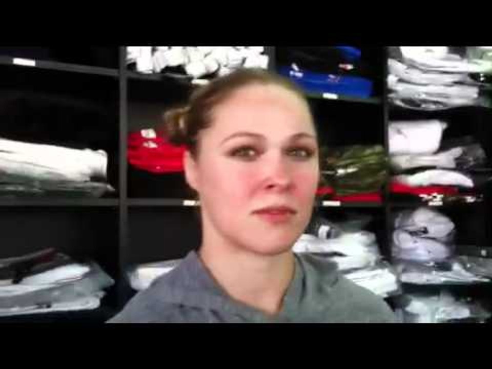 MMA star ronda rousey: mayweather beats pacquiao