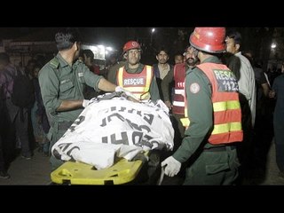 Tải video: Pakistan Blast: Suicide bombing in Lahore leaves dozens dead, hundreds wounded