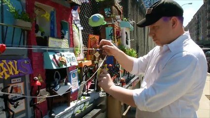 هذا الصباح- فنان أميركي يعرض مجسمات للمارة