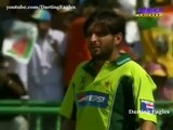 Afridi abusing Dhoni and Dhonis Reply 4-6-4-4-6-6-4