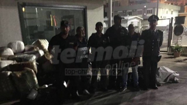 Kapet gomonia me 1.2 ton hashash - Top Channel Albania - News - Lajme