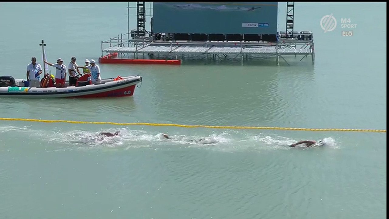 Arrivée d'Axel Reymond aux 25 km eau-libre des championnats du monde 2017