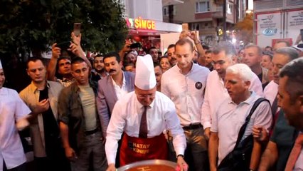 Hatay'da 78. Yılda 78 Metrelik Künefe