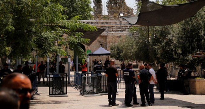 İsrail, Mescid-i Aksa'da Dedektörlerden Sonra Bu Kez de Güvenlik Kameraları Kuruyor