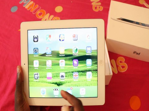 Apple iPad 4th generation - Wi-Fi - 32 GB - BLACK- 9.7 PROS & CONS