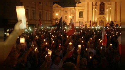 Vigilia en Varsovia contra la polémica reforma judicial impulsada por el Ejecutivo nacionalista