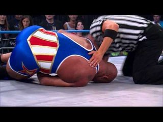 Kurt Angle injures his knee against Ethan Carter (May 8, 2014)