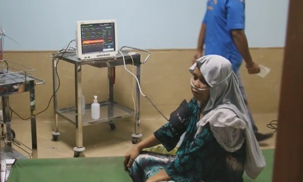 Warga Dirawat Karena Sesak Napas Akibat Kabut Asap