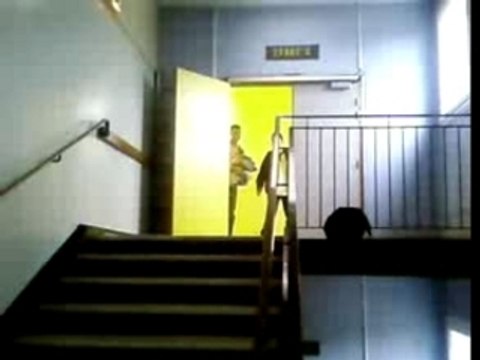 Un ouf ki saute 11 marche