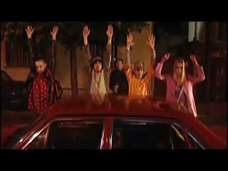 Pandur ! Gazi ! Koci bre ! Ma gazi ko mu jebe mater sto nije ucio skolu !