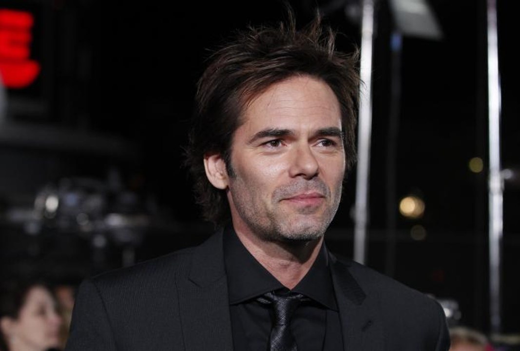 Zoo Season 3 Episode 5 : Episode #1.5 - CBS Online