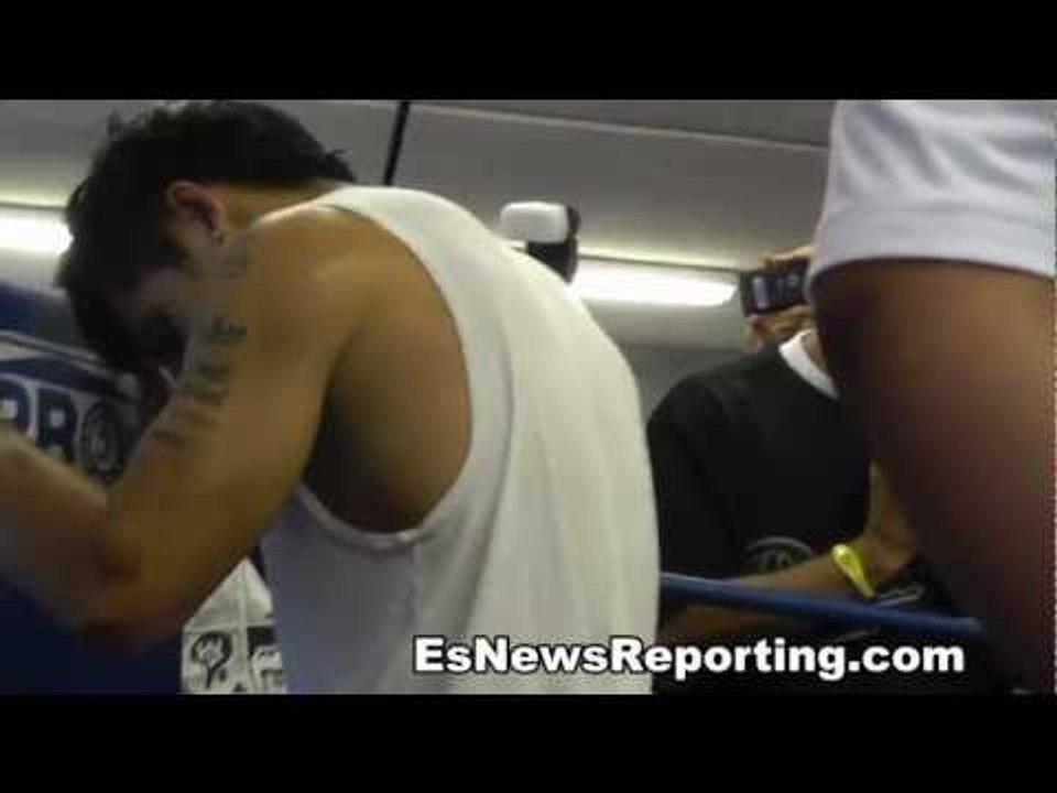 Manny Pacquiao Praying