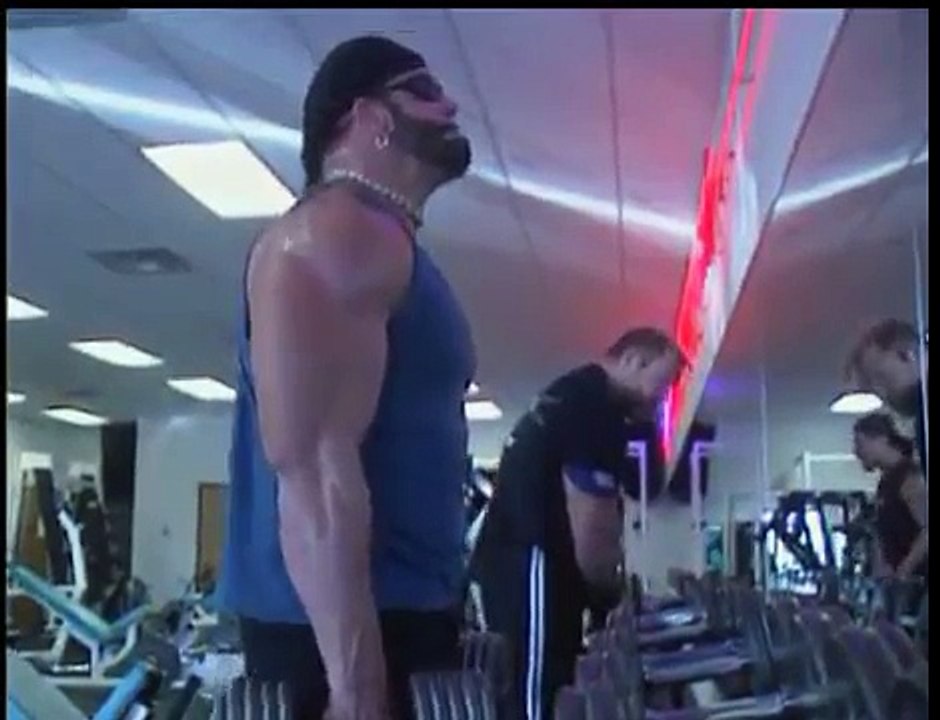 Macho Man Randy Savage Gym Workout News Story [1999]