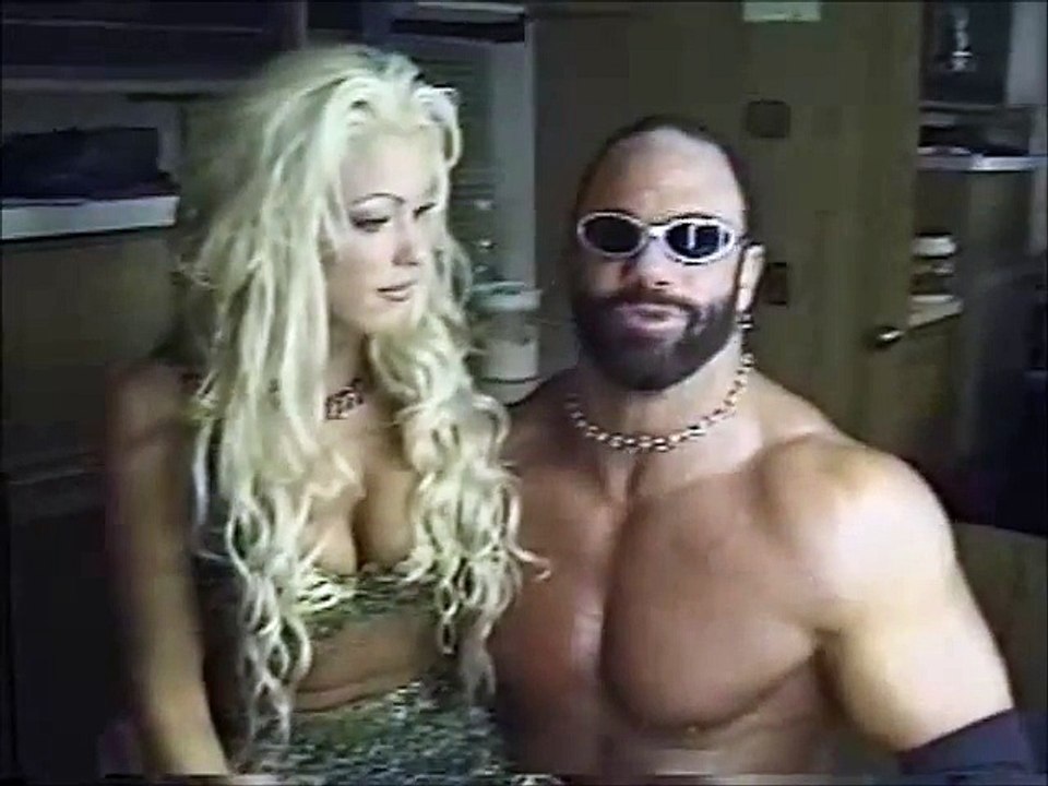 Randy Savage & Gorgeous George behind the scenes of Ready To Rumble