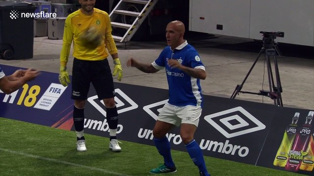 Di Canio's vigorous warm up raises eyebrows