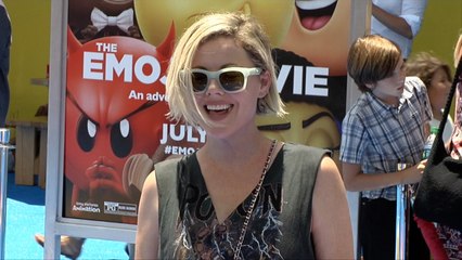 Kathleen Robertson "The Emoji Movie" World Premiere