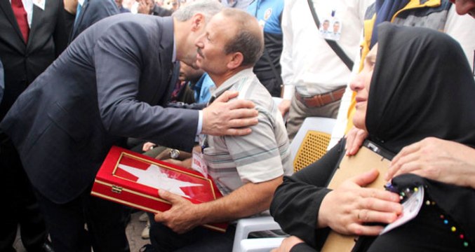 Şehit Annesinin Sözleri Yürek Dağladı: Ben İyiyim, Ben Şehit Annesiyim