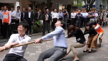 هذا الصباح- مسابقات شد الحبل باليابان لراحة الموظفين النفسية