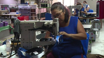 Mexico artisans handcraft gloves for boxing legends