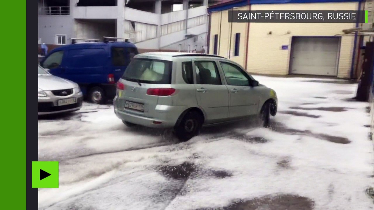 Incroyable : en plein mois de juillet neige et grêle à Saint Pétersbourg !