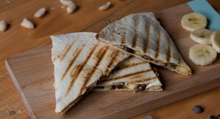 طريقة عمل تورتيلا بزبدة الفستق بالفيديو