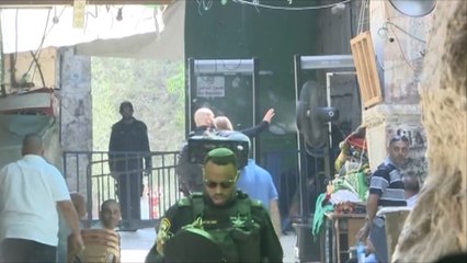 إسرائيل تبعد معتصمين عن أحد بوابات الأقصى