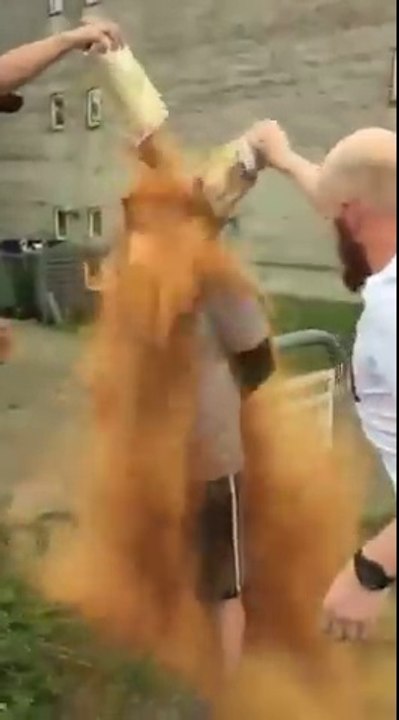 Quand tes potes te mettent le feu pour ton anniversaire... FAIL brulant