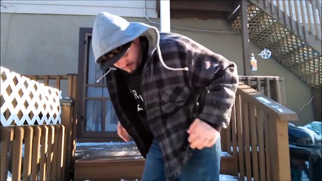 Ces 2 gars sont en gros bad trip après avoir fumé de la salvia !