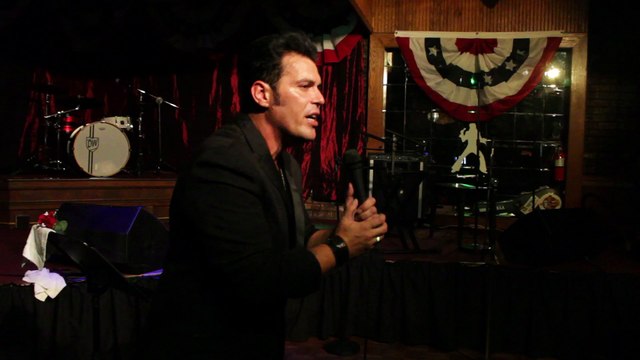 Franz Goovaerts sings 'Suspicious Minds' Elvis Week 2014 video