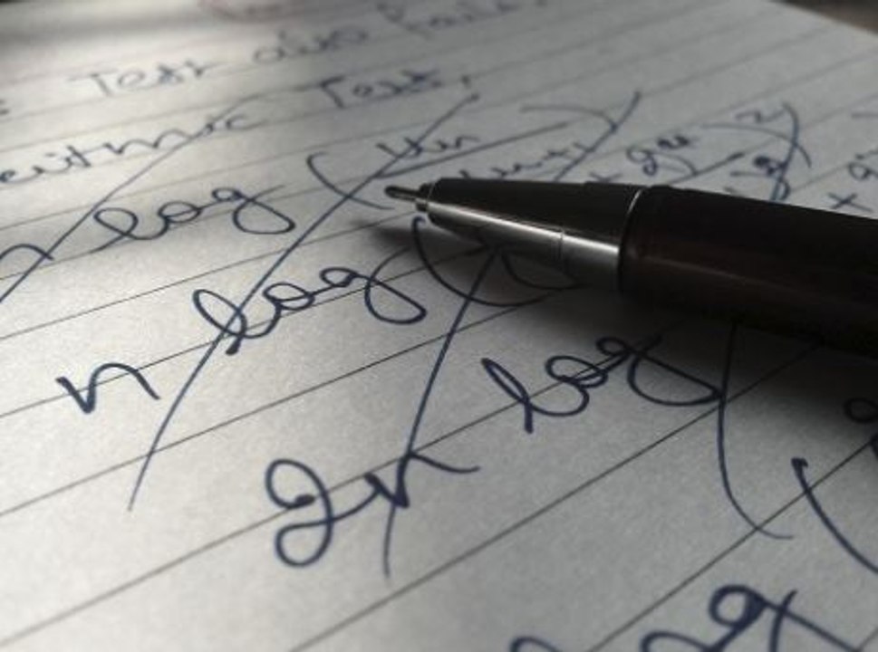 Les identités remarquables - Mathématiques avec Colette -  Maths 3e 2de 1ère