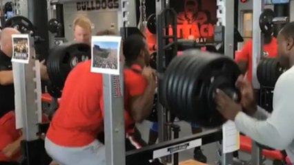 Nick Chubb squats 600 pounds!