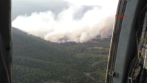 Izmir'de Orman Yangını Kontrol Altına Alınmaya Çalışılıyor 2