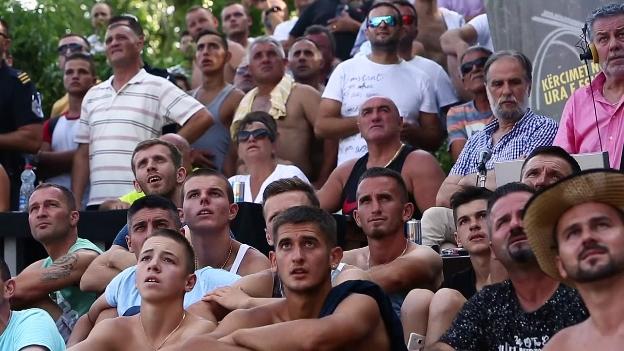 Insane 22 metre dive off bridge in Kosovo