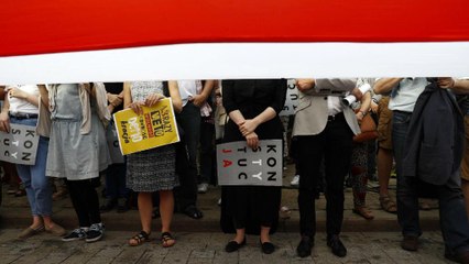 Polish protesters call on Duda to go further over reforms veto