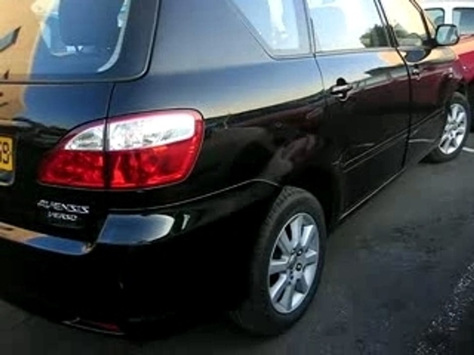 Toyota-avensis-verso-11