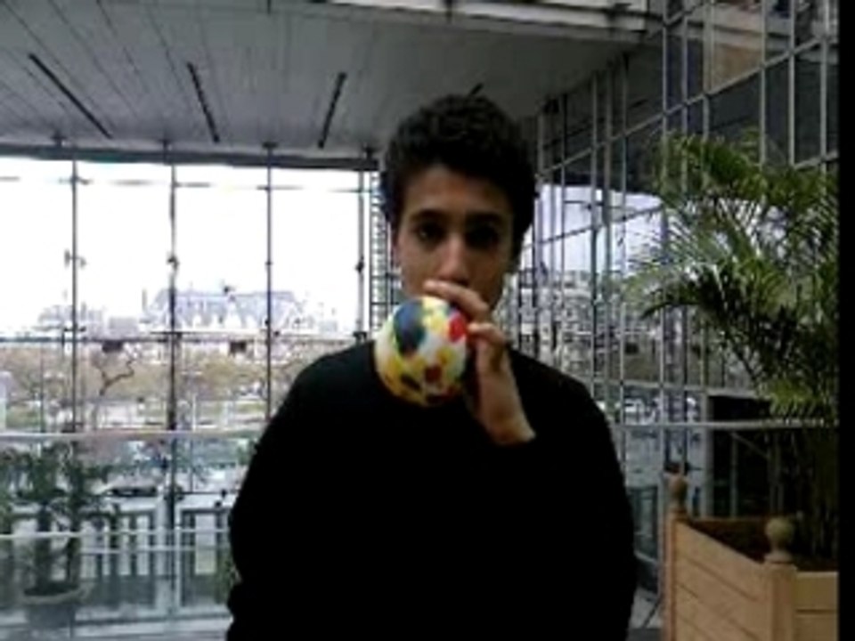 Vince avec de lélium !!!! mdr