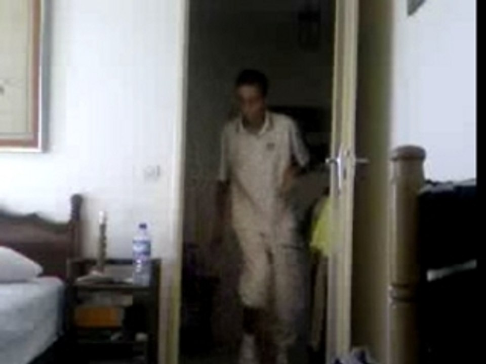 soso  Crip walk