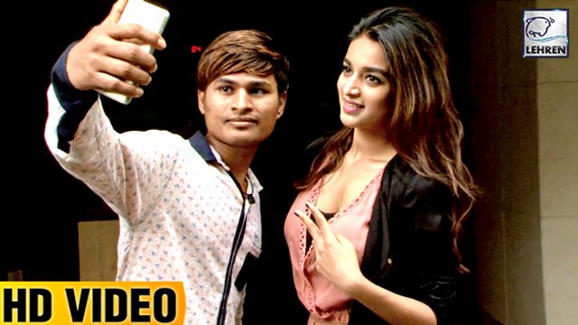 Munna Michael Actress Nidhi Agarwal Clicks Selfies With Fans