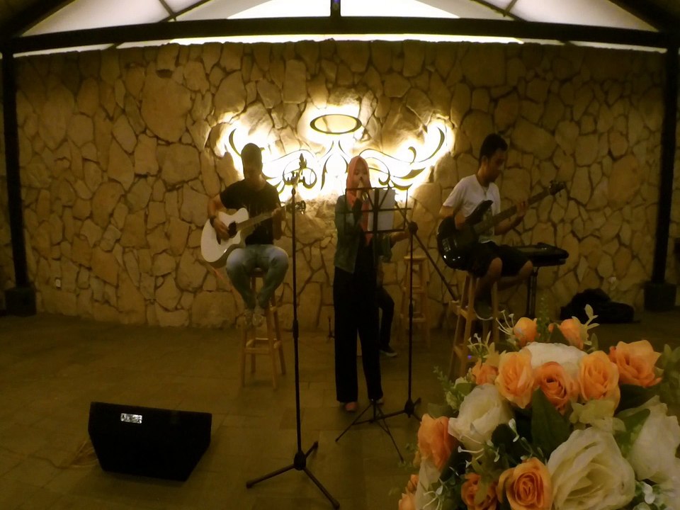 Jessie J - Flashlight (Travelo Cover)