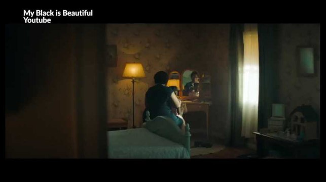 Cette magnifique pub montre les préjugés racistes que subissent les enfants noirs