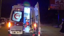 Antalya Kazada Savrulan Hafif Ticari Araç Kaldırımdaki Aileye Çarptı: 1'i Bebek 5 Yaralı