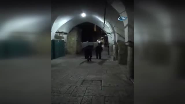 Kudüs)- İsrail, Mescid-i Aksa Girişindeki Dedektörleri Kaldırdı