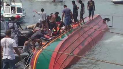 Al menos 10 muertos al naufragar una lancha con 48 personas en Indonesia